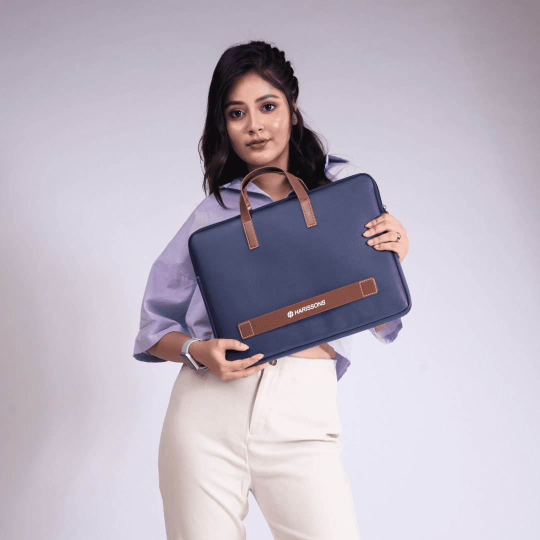 Handbag with top laptop sleeve